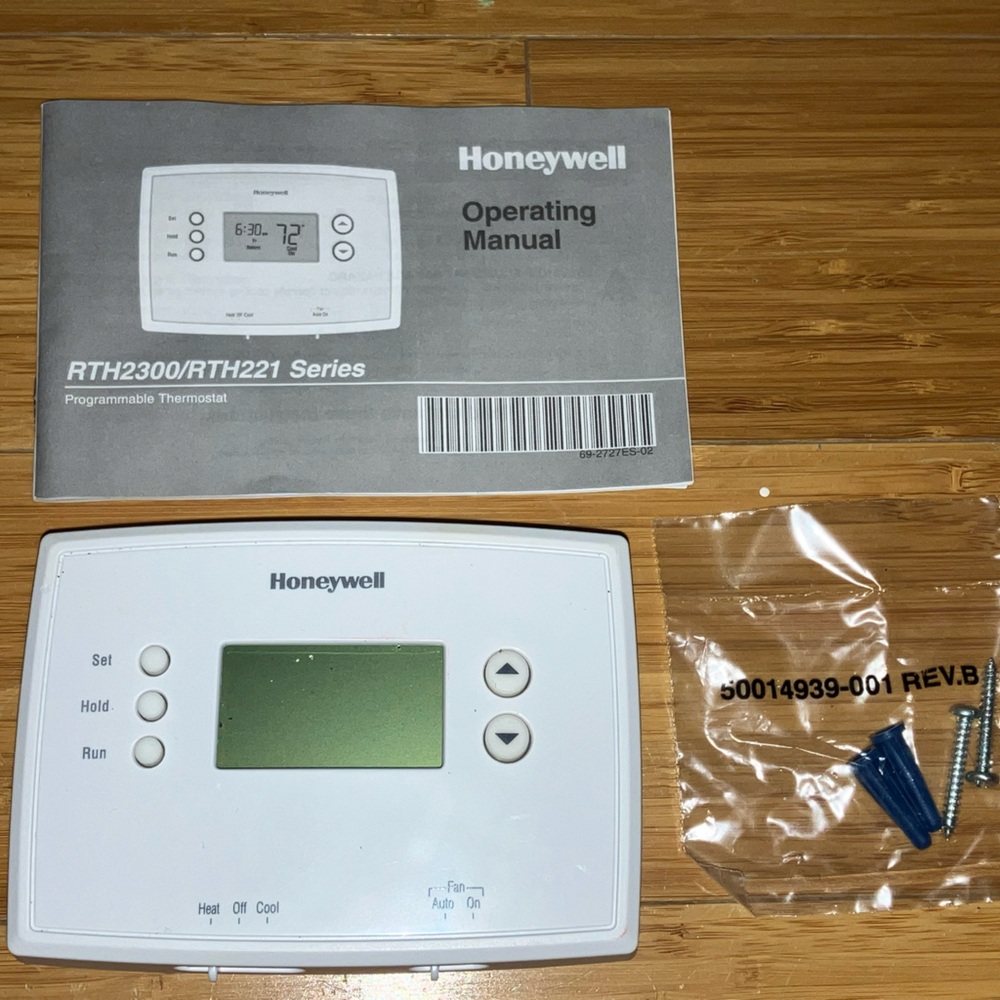 Honeywelll RTH2300/RTH221 programmable thermostat